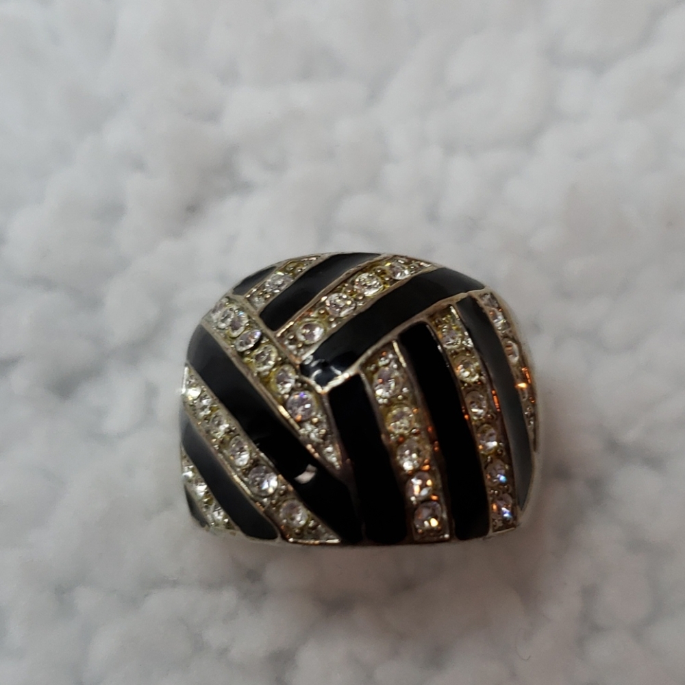 Express Ring - Picture 5 of 5